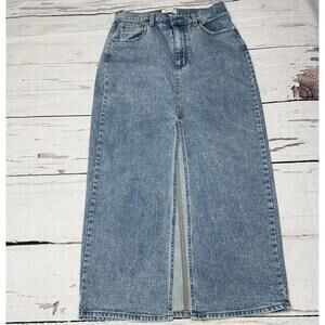 Universal‎ Thread Denim Maxi Skirt Front Slit Light Wash Size 8 Y2K